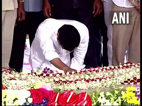 AP CM pays tribute to late father, former CM YS Rajasekhara Reddy