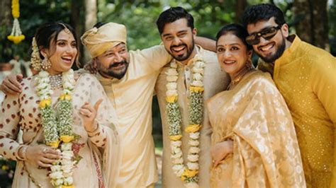"My Chakki kuttan is engaged": Actor Jayaram introduces his daughter's ...