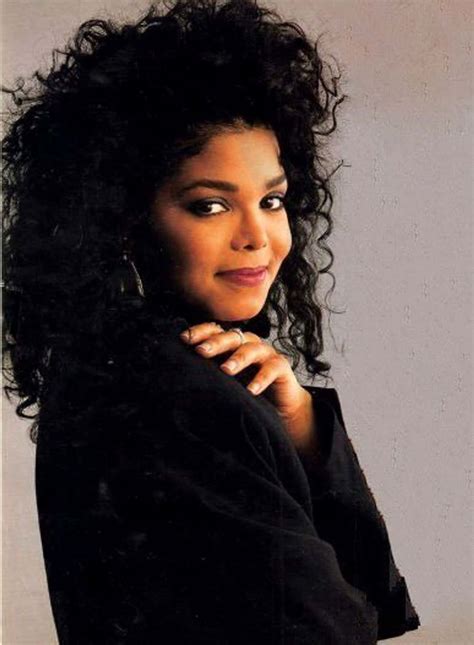 27 Photos of Janet Jackson When She Was Young