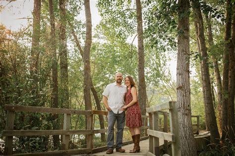 Tiffany + Randy | Irene Rinehart Riverfront Park Engagement Session ...