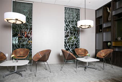 Escape Lounges at Oakland International Airport | Amex US