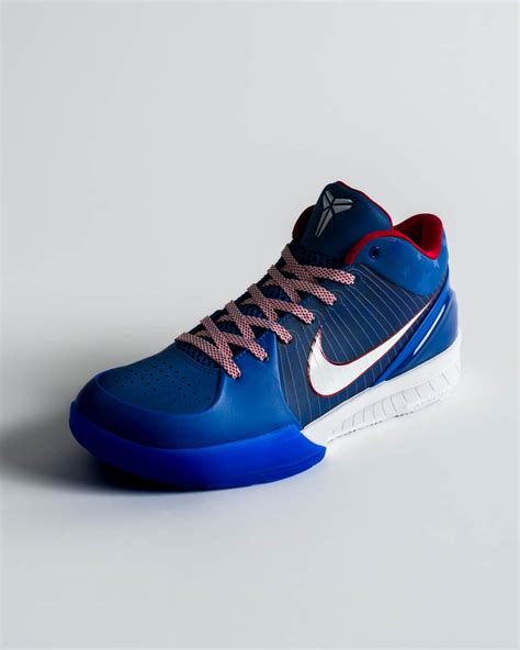 Kobe Vault: Kobe IV 'Philly'. Nike SNKRS
