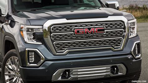 GMC Sierra Denali | 2019MY | Grille