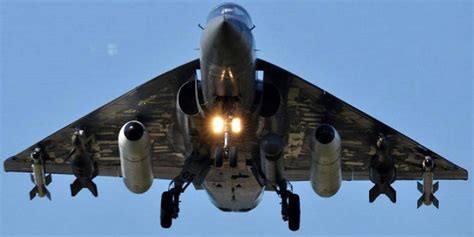 India's Pride Tejas Jet Fighter Makes International Debut At Bahrain ...