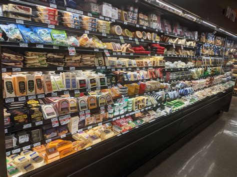 GIANT EAGLE SUPERMARKET - 1050 Mountain Laurel Plaza Route 30, Latrobe ...