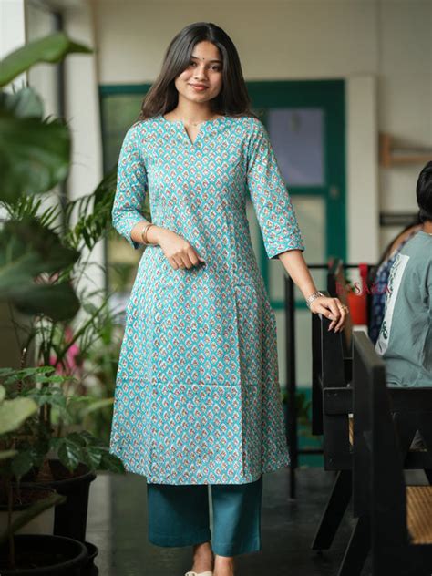 Shop Long Kurtas for Women Online in India, Made of 100% COTTON,Sizes ...