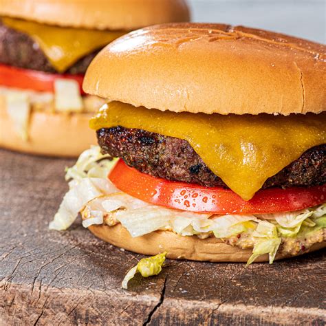 Buttery Burger Blend Cheeseburger – Kinder's BBQ