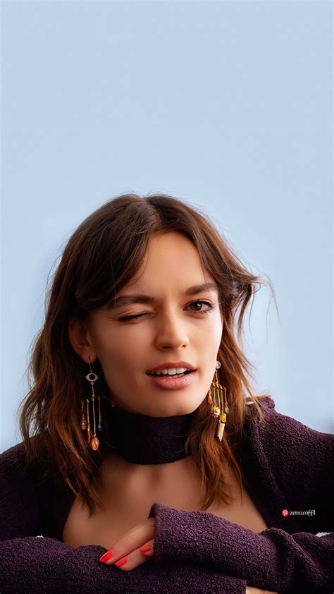 Emma mackey – Artofit