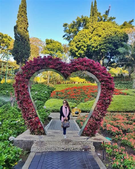 wisata taman bunga nusantara