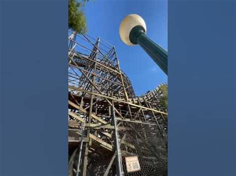 Knotts Berry Farm is packed today! - YouTube