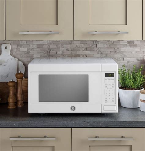 Best Buy: GE 1.6 Cu. Ft. Microwave White JES1657DMWW