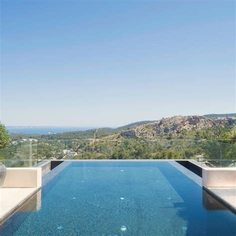 What does "Standard Terminal Arrival Route (STAR)" mean… • GlobeAir