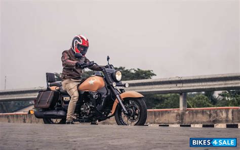 UM Renegade Commando Mojave price, specs, mileage, colours, photos and ...