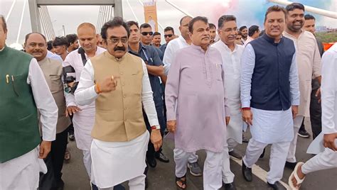 WATCH: Hydrogen Buses Will Soon Be Launched In MP, Says Union Minister ...