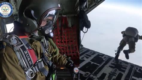 Watch: DRDO's Advanced Military Combat Parachute Jump Viral Video ...