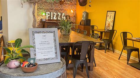 Flour Girl and Flame pizzeria in West Allis is starting in-person dining