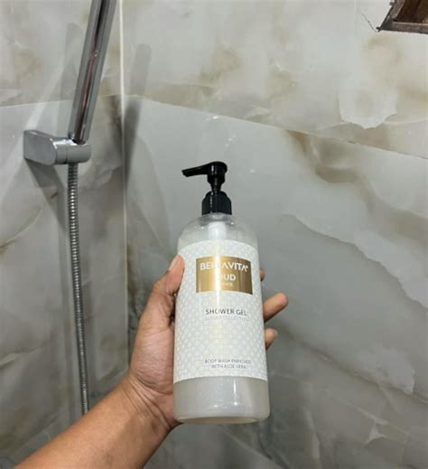 Buy Oud White Shower Gel for Men and Women I Best Body Shower Gel for ...