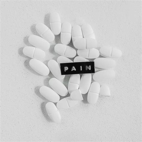 Pain medicine Images - Free Download on Freepik