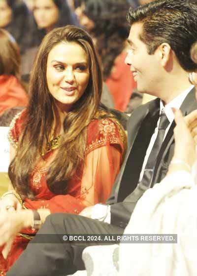 56th Idea Filmfare Awards: Starry Night | 56th Idea Filmfare Awards ...