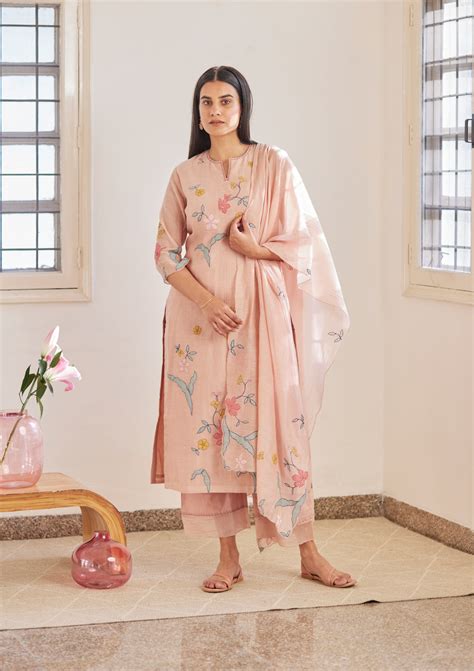 Daffodil Multi Hued Applique Kurta Set – Vaayu