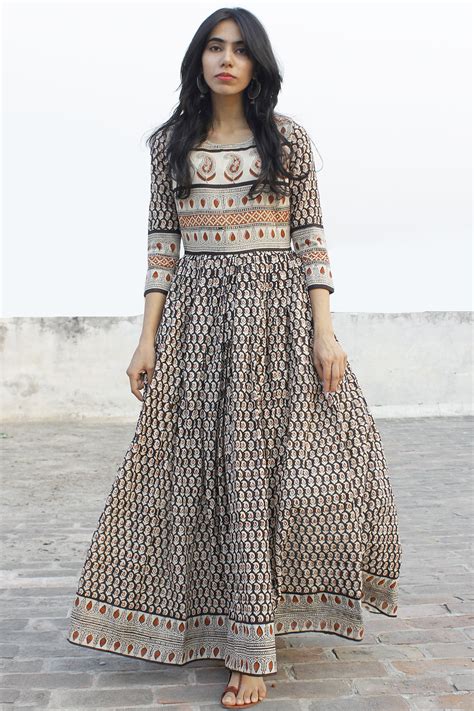 Naaz Saaj - Beige Black Maroon Hand Block Printed Dress With Gathers ...