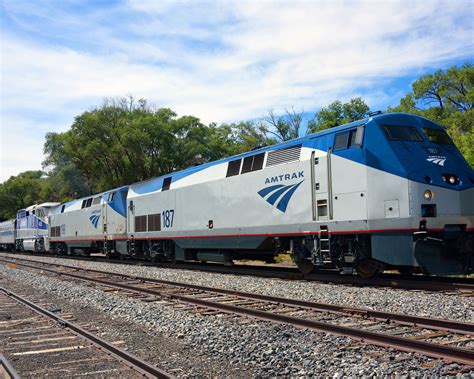 Average speed of amtrak train - buildingcine