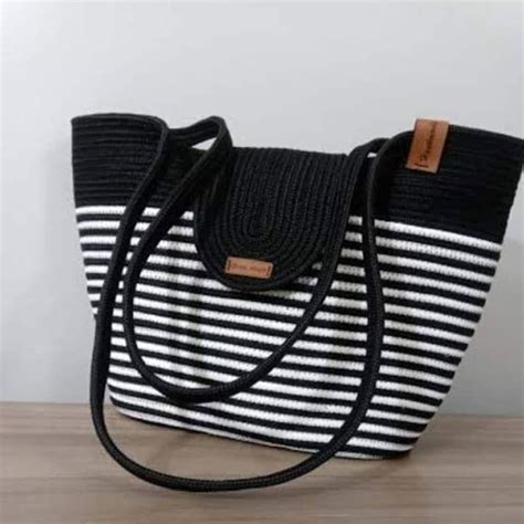 Star Fashion INC - HANDMADE BAGS- Shoulder Bags