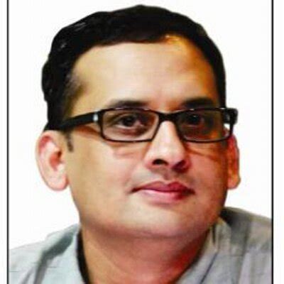 AAP follower claims to have rigged Yashwant Deshmukh's Twitter poll; C ...