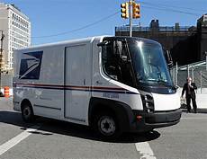 New Postal Vehicles by Usps Looking For The Delivery Of The Future New Postal Vehicles