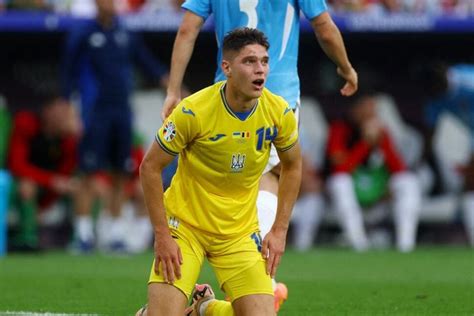 Soccer-Ukraine Midfielder Sudakov Says Home Destroyed in Russian Drone ...