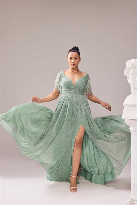 GOWNS – Ganpatis
