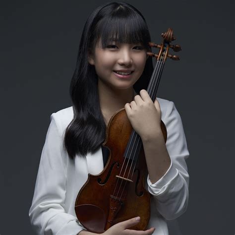 Concert Review: Bruch Violin Concerto and Mahler 5 - Chloe Chua ...
