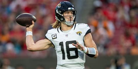 Report: Jaguars Could Give Trevor Lawrence Over $50 Million a Year