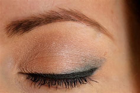 Image result for Make Up Tutorial Blau