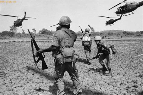 美拍65年越南战争现场照_老照片_历史千年