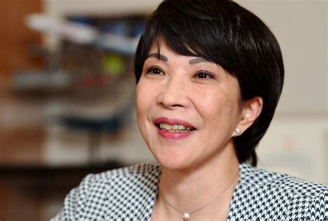 Japans ehemaliger Premierminister Abe unterstützt Sanae Takaichi als ...