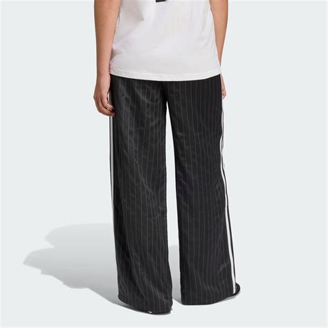 CLOTHING - adidas Originals Wide Leg Pants - Black | adidas Bahrain