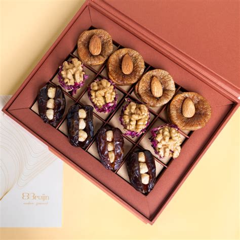 Motley Collection Dual Box – Stuffed Dates, Figs & Walnuts