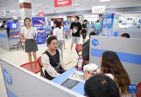 银川8月秋季大型人才招聘会，200多家企业设展，1万多人前来求职！