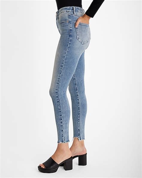 Express - Men's & Women's Clothing