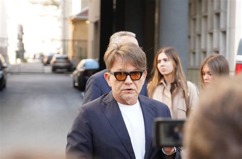 Svi komentari - Mora da radi "jer ima potpisane ugovore"; Bjelogrlić ...