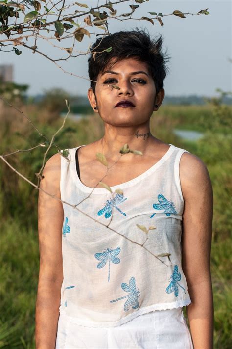 Dragonfly Afternoons Handloom Organic Cotton Crop Top – QuirkyBae