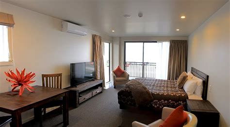 ACACIA LAKE VIEW MOTEL (Taupo) - Motel Reviews, Photos, Rate Comparison ...
