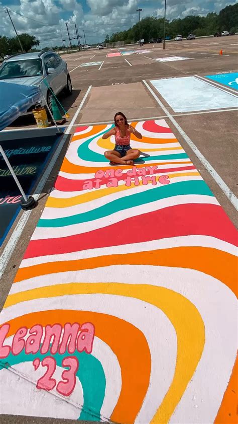 23 cute painted senior parking spot ideas for 2022 – Artofit