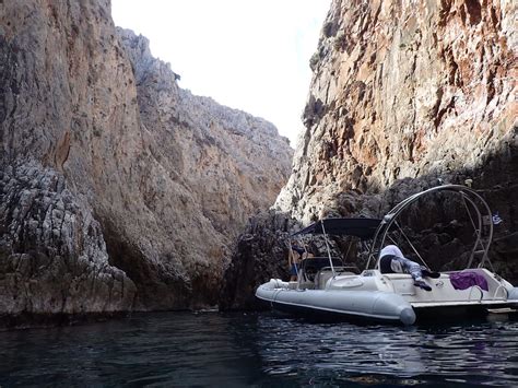 Private Boat Tour/Transfer from Souda Bay Ports to Chania