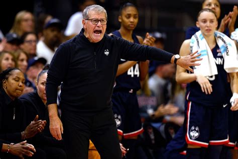 Geno Auriemma salary: How much does the UConn coach earn in 2024 ...
