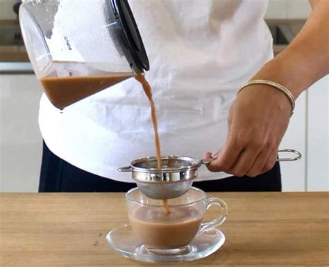 Follow These Easy Hacks To Clean Your Tea Strainer | Herzindagi