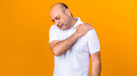 कंधे का दर्द दूर करने के उपाय | Shoulder Pain Treatment in Hindi | how ...