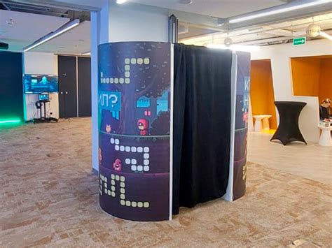 Фотобудка Овальная в аренду в Москве | Art-Active