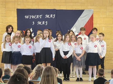 Zespół Szkolno-Przedszkolny w Książu Wielkim, Książ Wielki ul. Reja 4